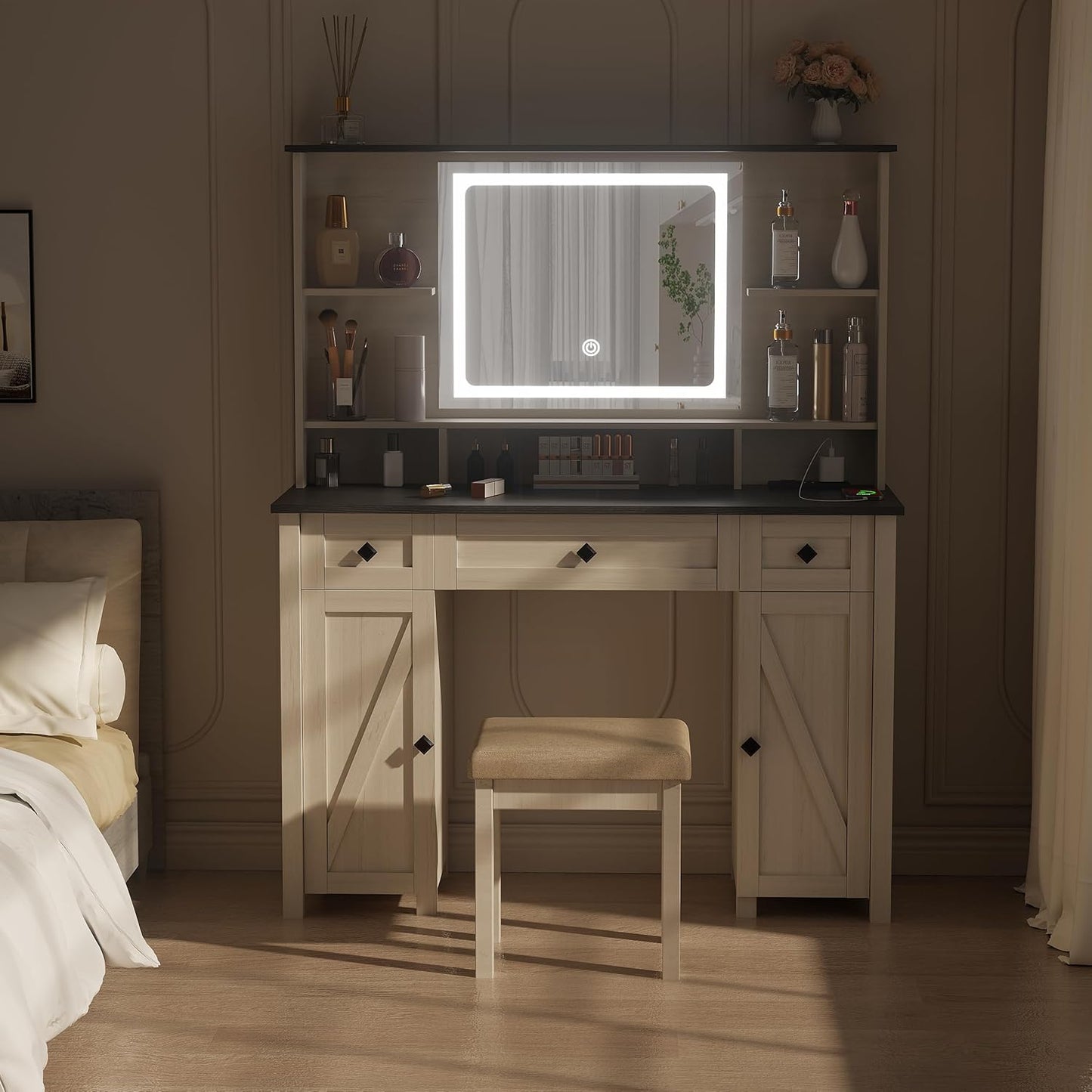 BEWISHOME Farmhouse Vanity Desk,Makeup Vanity with Lights with 3 Colors,Makeup Table Farmhouse Makeup Vanity Desk Vanity Set,Antique White Vanity Table with Charging Station & Cabinet & Stool FST23W